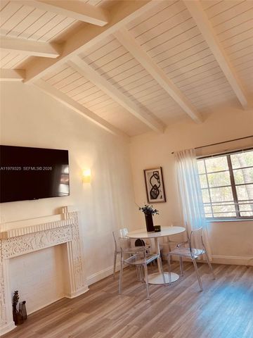 1500 Pennsylvania Ave 9A, Miami Beach, FL 33139