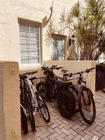 1500 Pennsylvania Ave 9A, Miami Beach, FL 33139