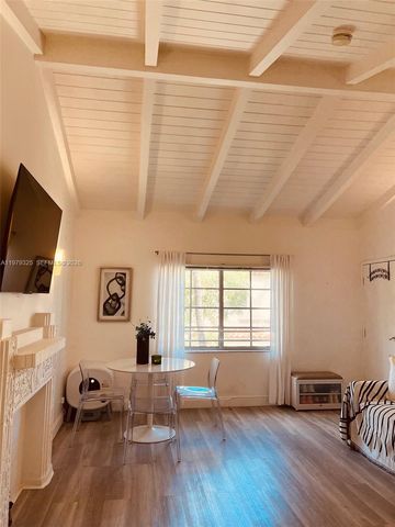 1500 Pennsylvania Ave 9A, Miami Beach, FL 33139