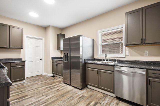 458 E Main Street, Newark, OH 43055