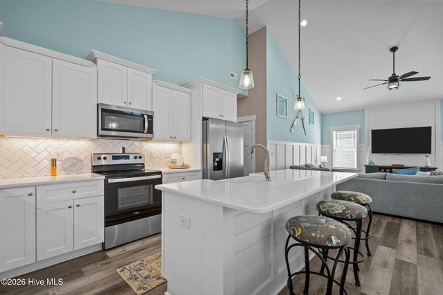 134 NE 5th Street, Oak Island, NC 28465