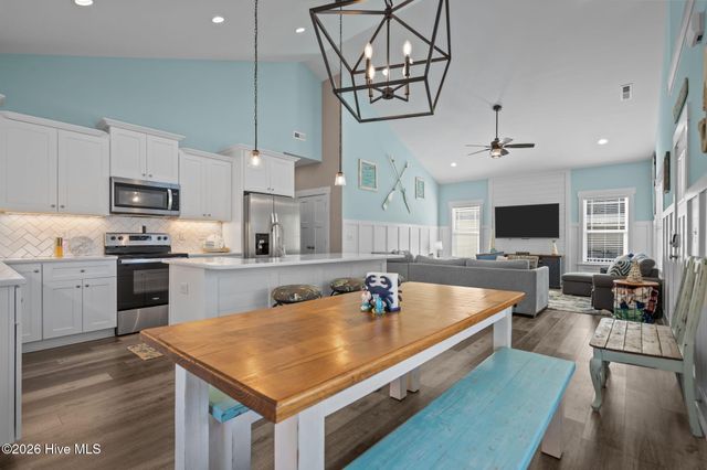 134 NE 5th Street, Oak Island, NC 28465