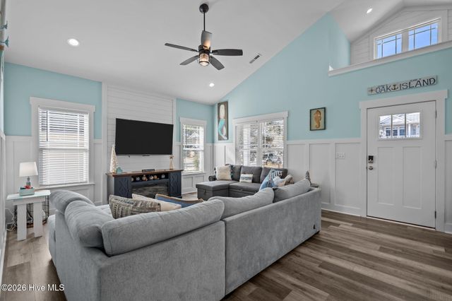 134 NE 5th Street, Oak Island, NC 28465