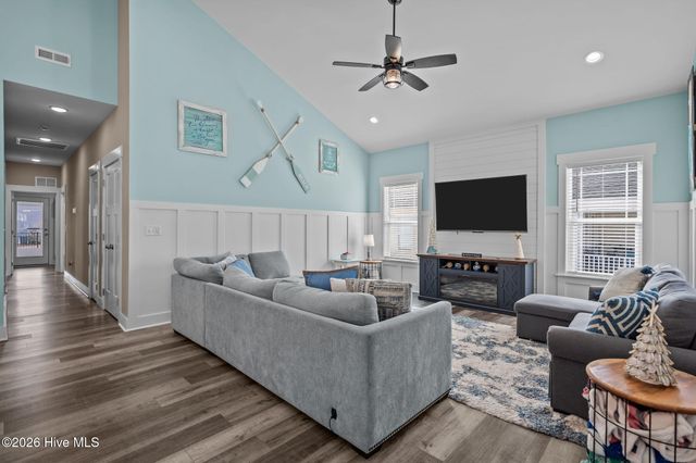 134 NE 5th Street, Oak Island, NC 28465