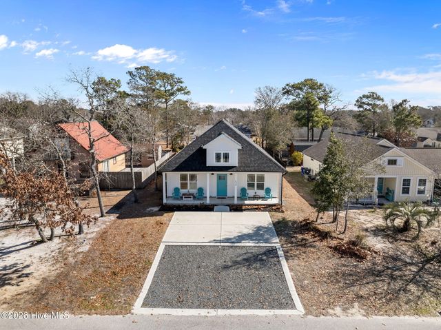 134 NE 5th Street, Oak Island, NC 28465