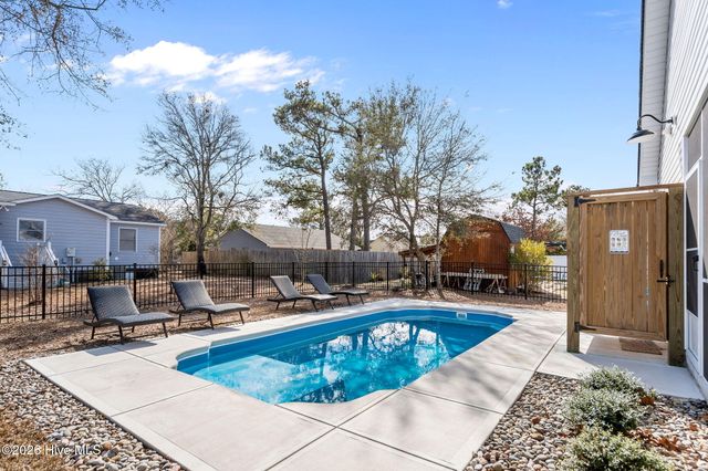 134 NE 5th Street, Oak Island, NC 28465