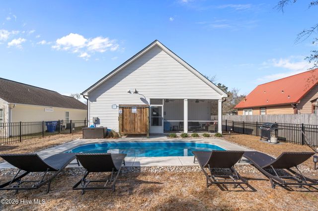 134 NE 5th Street, Oak Island, NC 28465