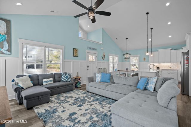 134 NE 5th Street, Oak Island, NC 28465