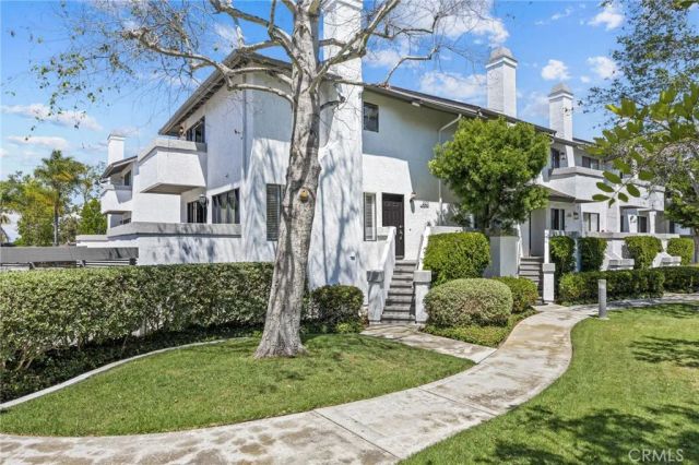 301 Harbor Woods Place, Newport Beach, CA 92660