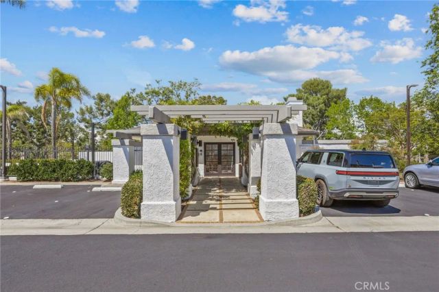 301 Harbor Woods Place, Newport Beach, CA 92660