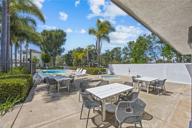 301 Harbor Woods Place, Newport Beach, CA 92660