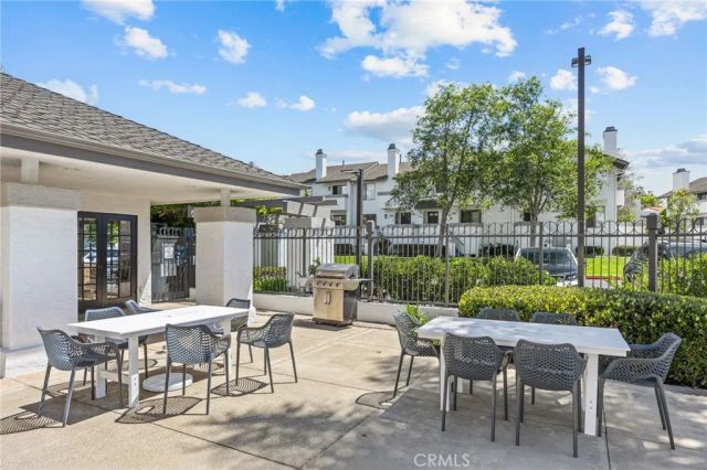 301 Harbor Woods Place, Newport Beach, CA 92660