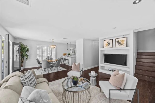 301 Harbor Woods Place, Newport Beach, CA 92660