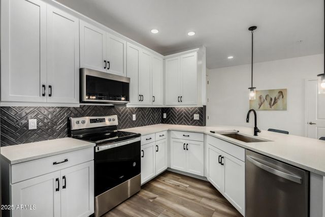 2511 W QUEEN CREEK Road 266, Chandler, AZ 85248