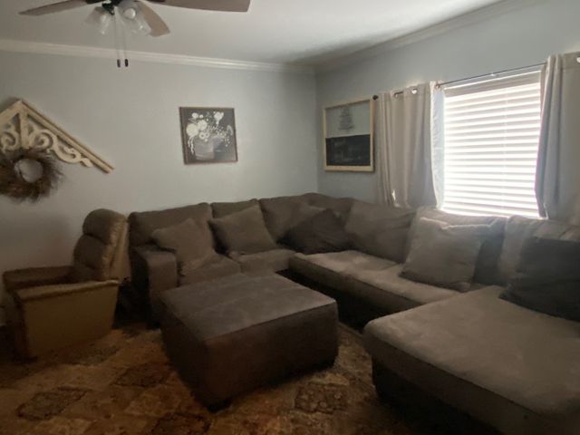 901 W Wrights Avenue, Comanche, TX 76442