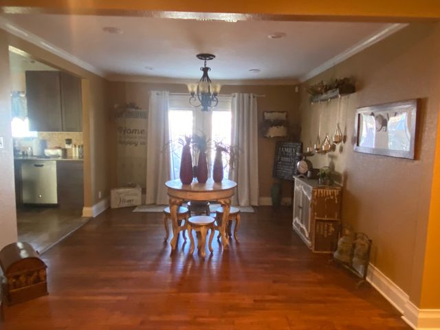 901 W Wrights Avenue, Comanche, TX 76442