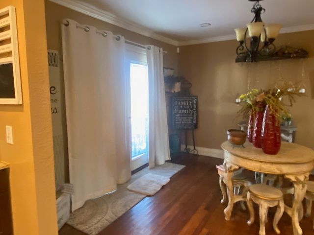 901 W Wrights Avenue, Comanche, TX 76442