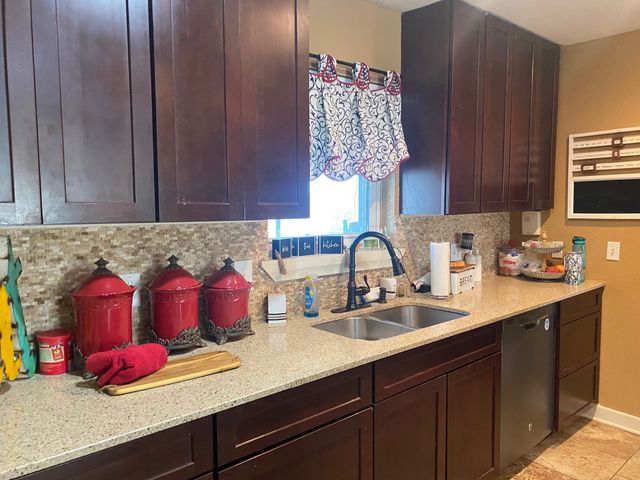 901 W Wrights Avenue, Comanche, TX 76442