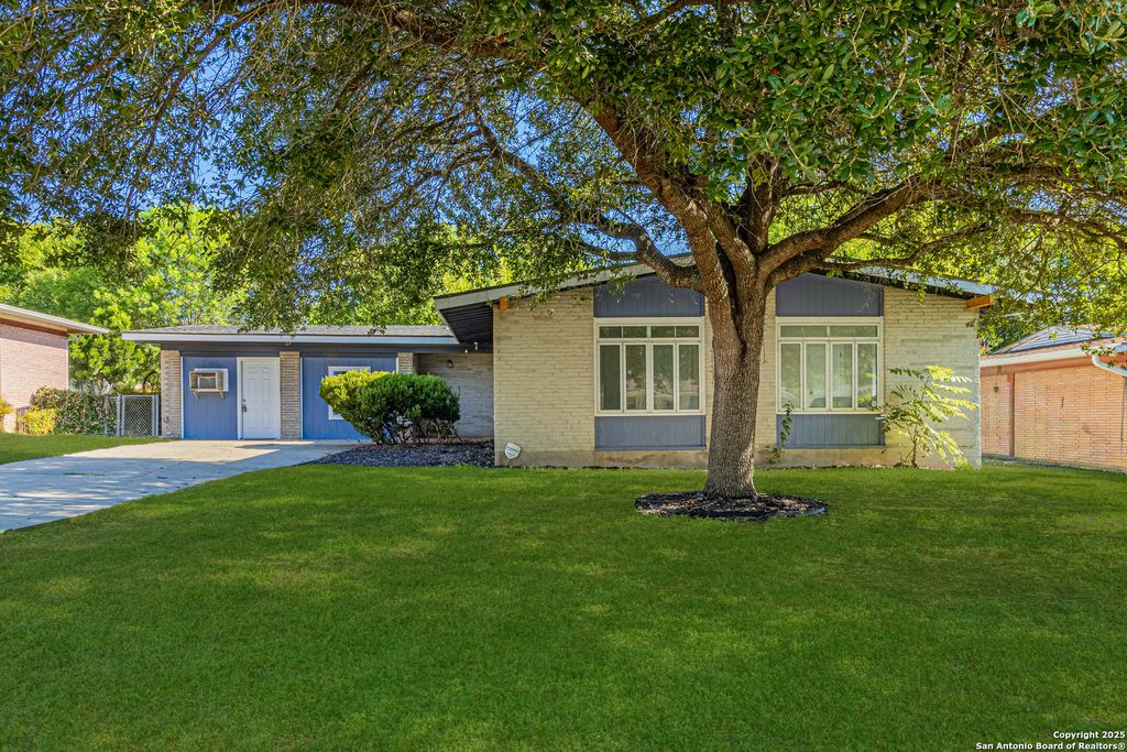 119 Rolling Green, San Antonio, TX 78228