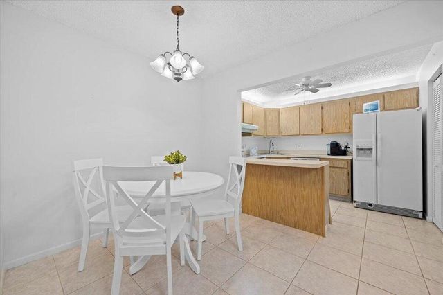 436 Pine Glen Lane B-2, Greenacres, FL 33463