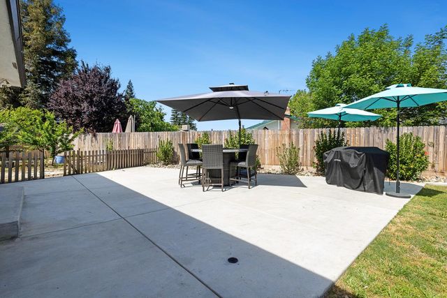 1535 Bliss Avenue, Clovis, CA 93611