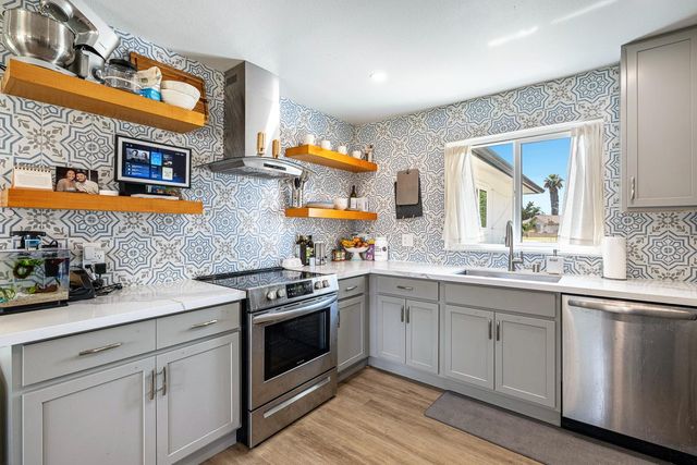 1535 Bliss Avenue, Clovis, CA 93611