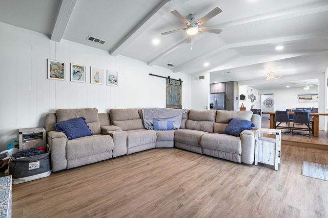 1535 Bliss Avenue, Clovis, CA 93611
