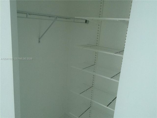 55 SE 6th Street 2807, Miami, FL 33131
