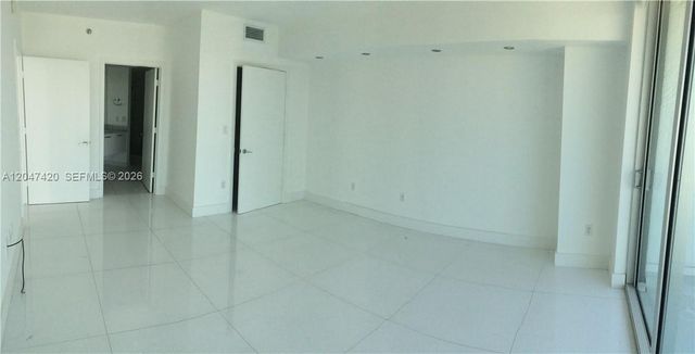 55 SE 6th Street 2807, Miami, FL 33131