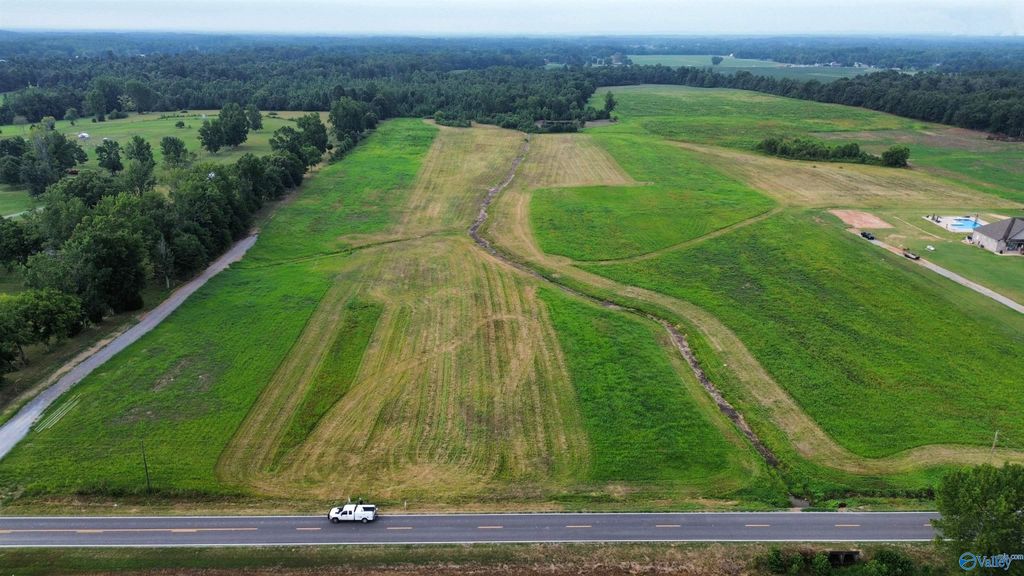 007 Quinn Road, Athens, AL 35611