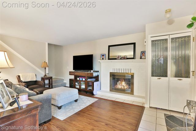 38730 Golfview Drive E, Clinton Charter Township, MI 48038