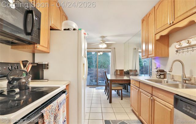 38730 Golfview Drive E, Clinton Charter Township, MI 48038