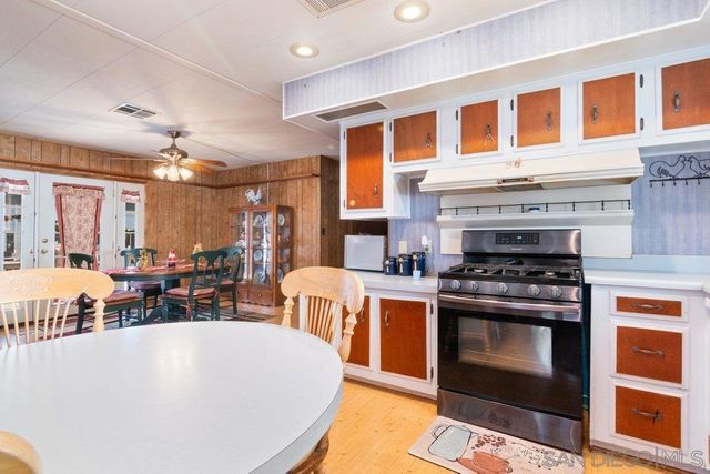 5001 W Florida Avenue 32, Hemet, CA 92545