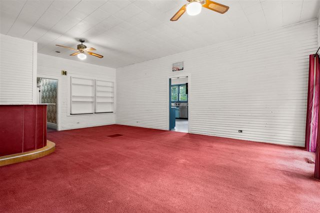 650 N Kalamazoo Street, Paw Paw, MI 49079