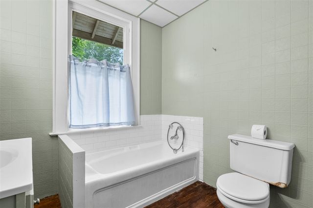 650 N Kalamazoo Street, Paw Paw, MI 49079