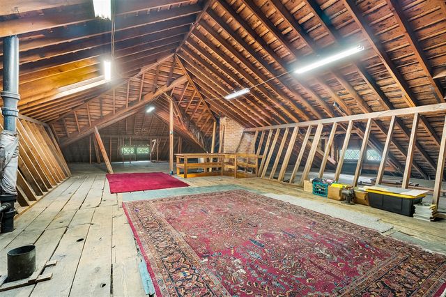 650 N Kalamazoo Street, Paw Paw, MI 49079