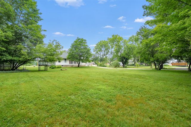 650 N Kalamazoo Street, Paw Paw, MI 49079