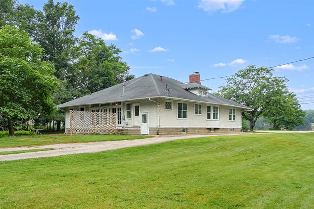 650 N Kalamazoo Street, Paw Paw, MI 49079