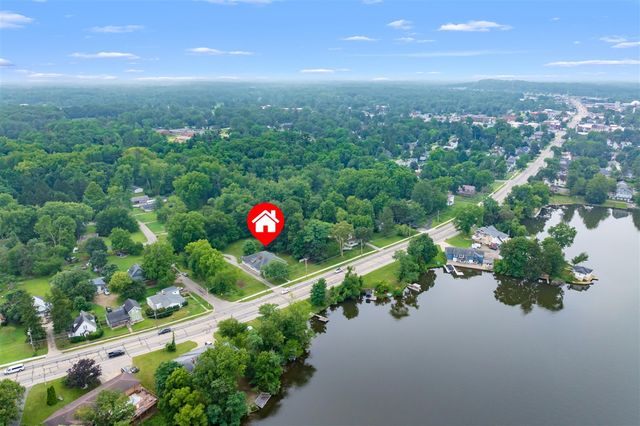 650 N Kalamazoo Street, Paw Paw, MI 49079