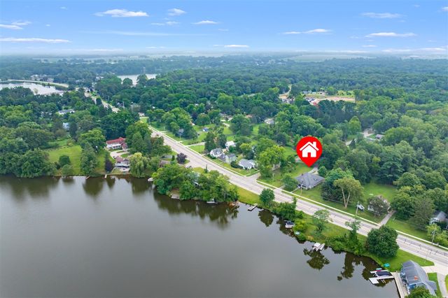 650 N Kalamazoo Street, Paw Paw, MI 49079