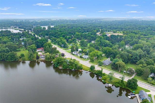 650 N Kalamazoo Street, Paw Paw, MI 49079