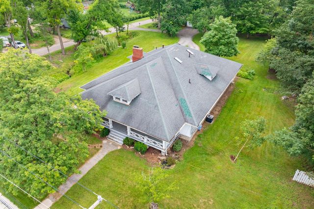 650 N Kalamazoo Street, Paw Paw, MI 49079