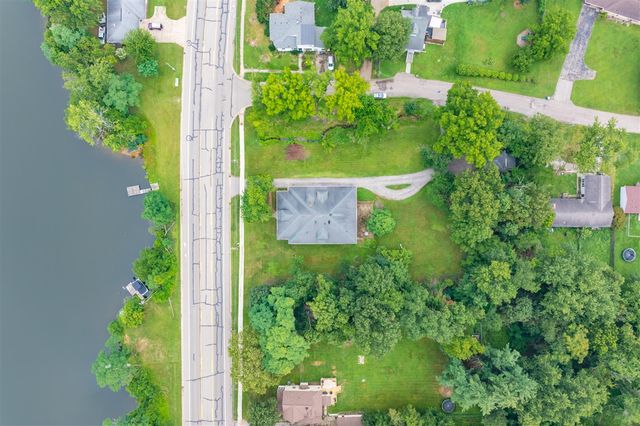 650 N Kalamazoo Street, Paw Paw, MI 49079