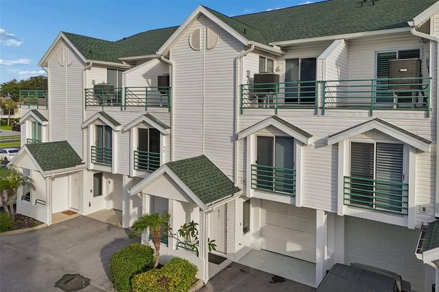 320 ISLAND WAY 304, Clearwater Beach, FL 33767