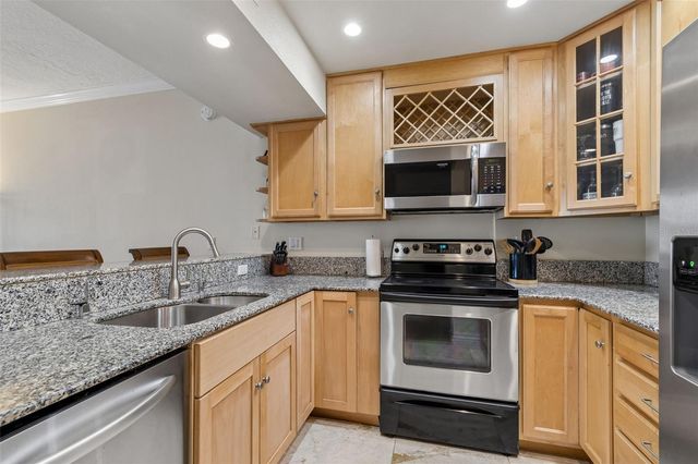 320 ISLAND WAY 304, Clearwater Beach, FL 33767