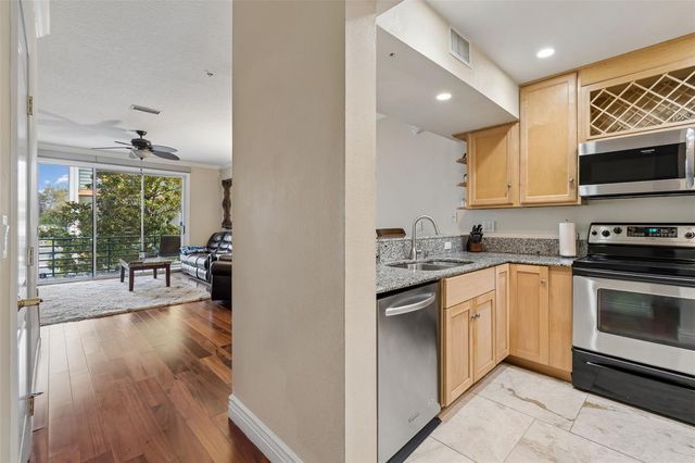 320 ISLAND WAY 304, Clearwater Beach, FL 33767