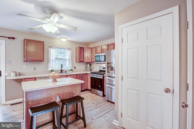 9 W CHRISTINA PL, Newark, DE 19702