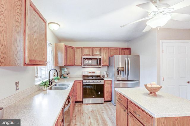 9 W CHRISTINA PL, Newark, DE 19702