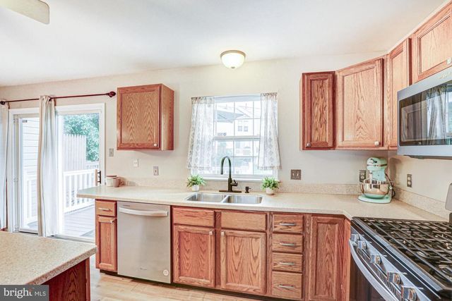 9 W CHRISTINA PL, Newark, DE 19702