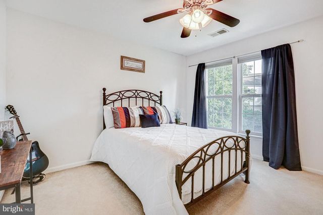 9 W CHRISTINA PL, Newark, DE 19702